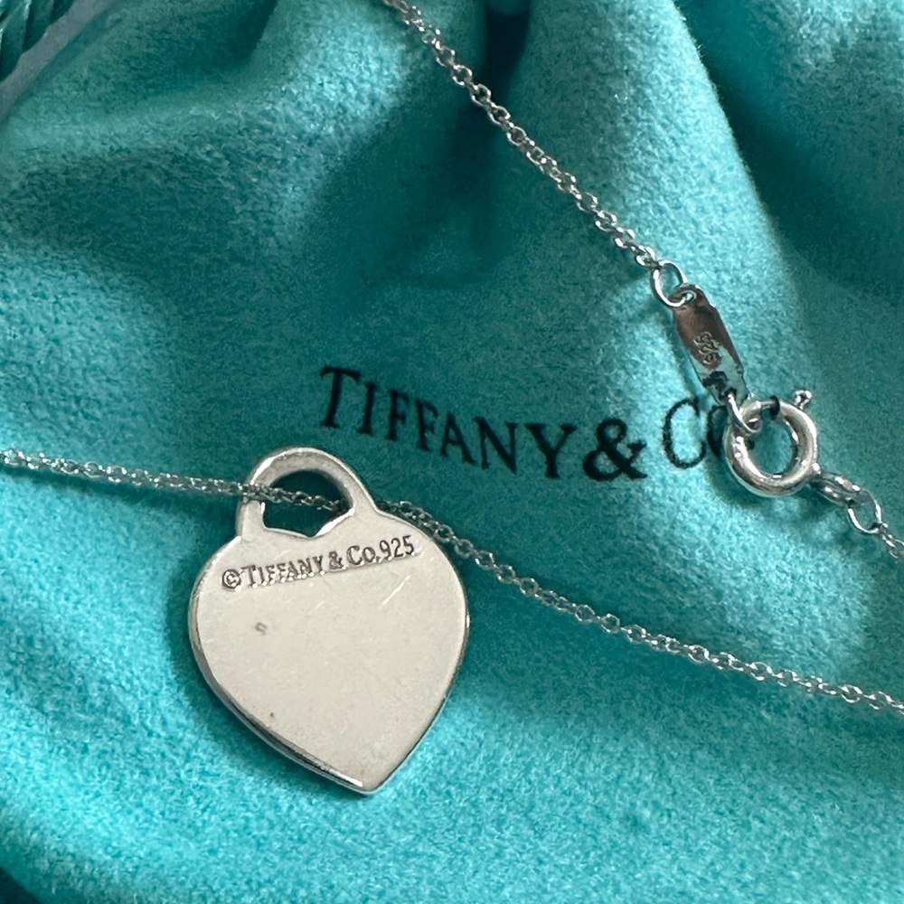 💙Tiffany  & Co 💙 heart necklace Sterling silver Authentic - Picture 8 of 15